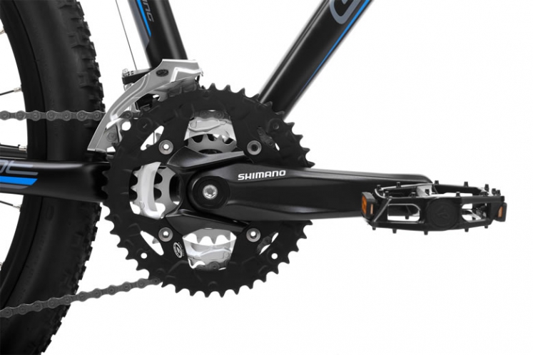 Лёгкая и жёсткая классическая тройная система Shimano является образцом для подражания по качеству работы,  картриджная каретка на закрытых промышленных подшипниках исключает внештатные ситуации в течение длительного времени.